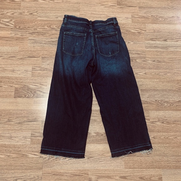 Uniqulo Women's Wide Cropped Denim - Picture 2 of 2